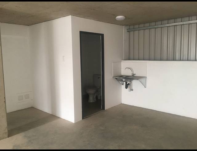 180M² WAREHOUSE TO LET IN CORNUBIA